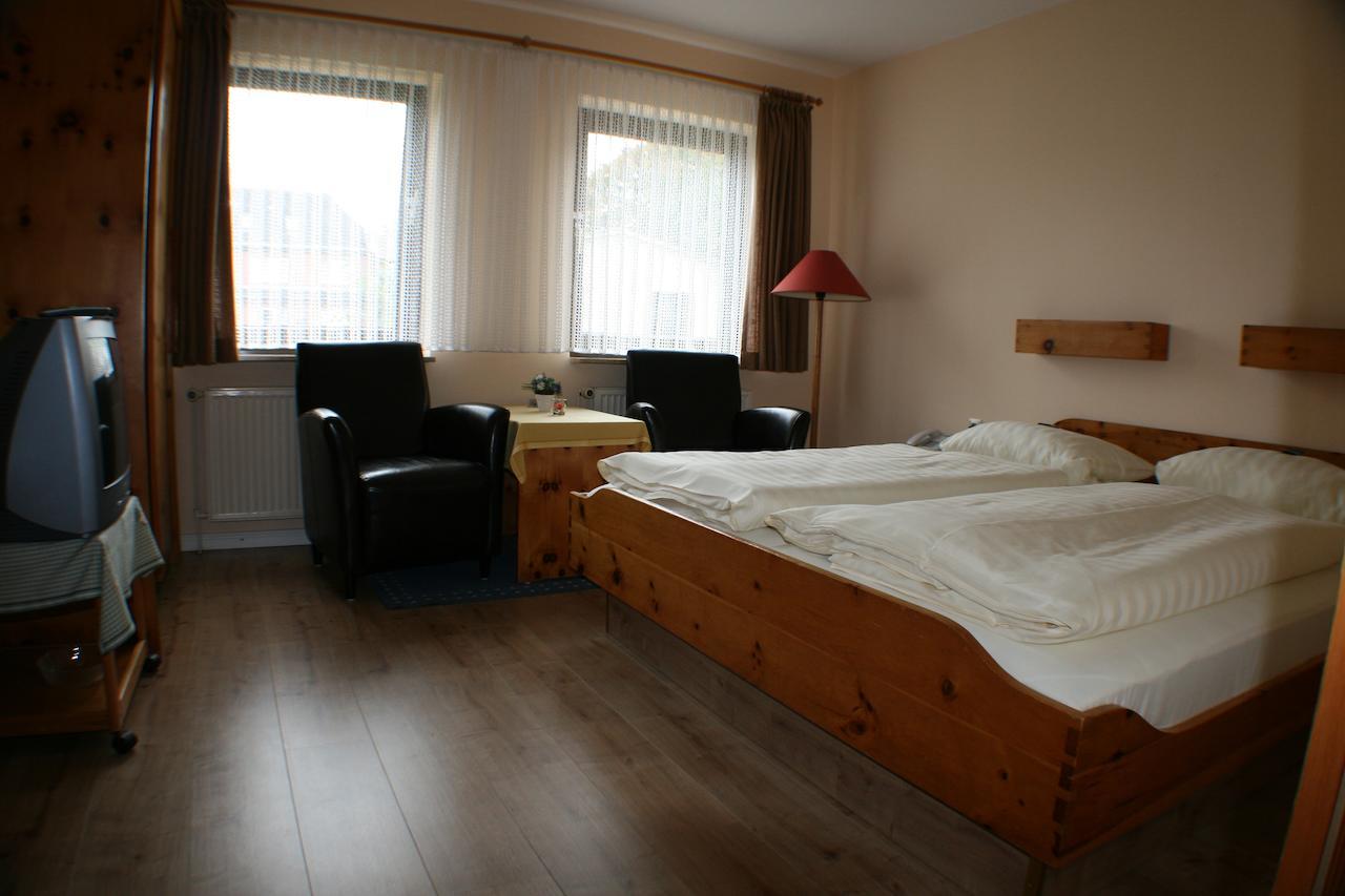 Hotel Garni Zur Post Utersum Exterior foto