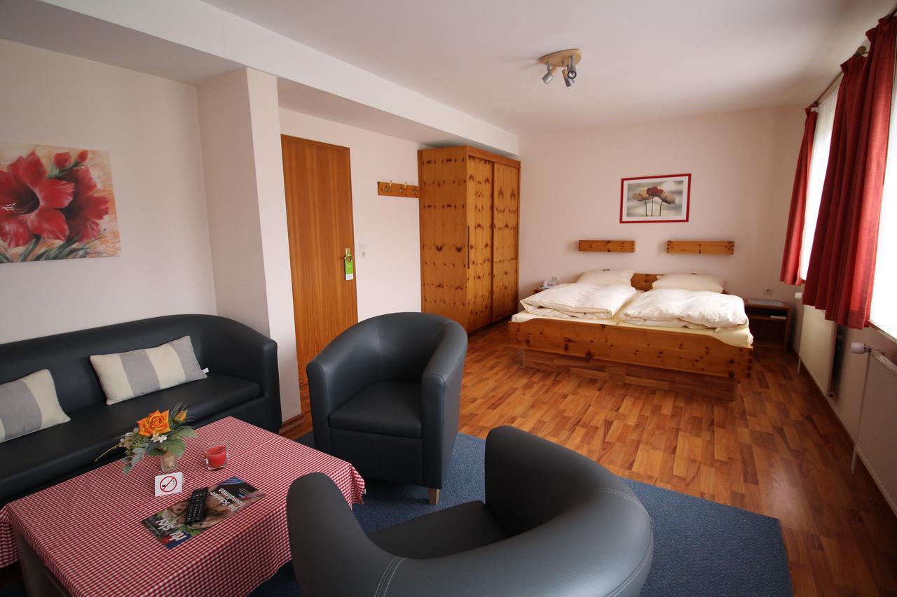 Hotel Garni Zur Post Utersum Exterior foto
